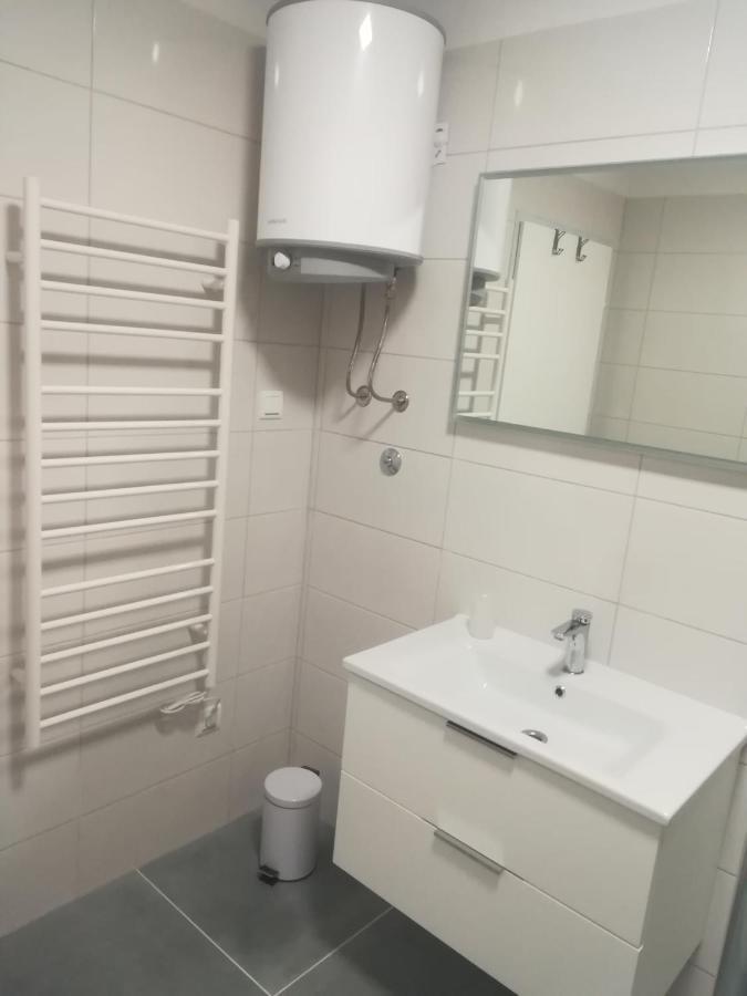 Apartments Vukas Lumbarda Eksteriør bilde